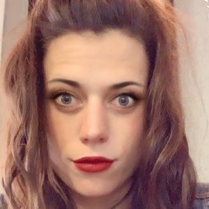 Meet your Posher, Kendra